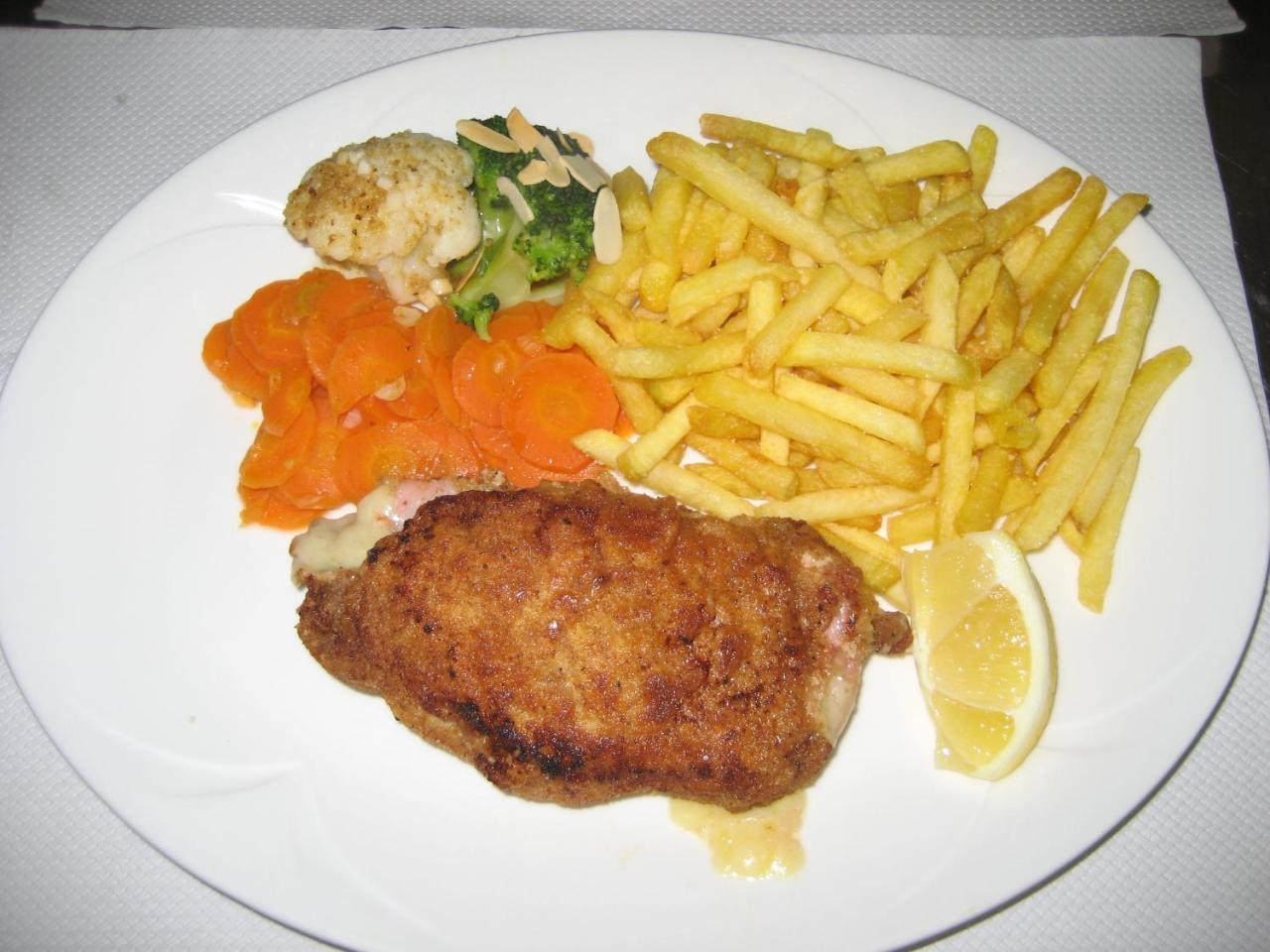 Hotel Restaurant Kreuz Kaiserstuhl المظهر الخارجي الصورة